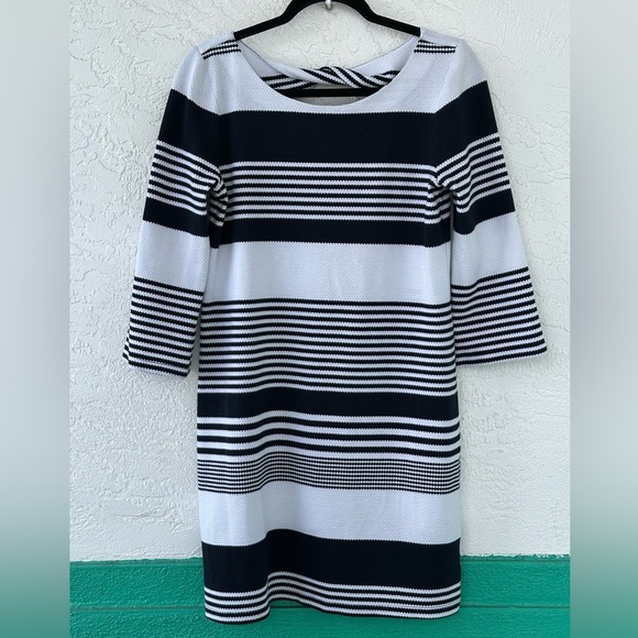 Lilly Pulitzer Bay Stripe Dress Medium Nautical Navy Blue White - Picture 2 of 9